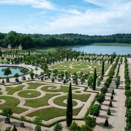 De Paris: Visita ao Palácio e Jardim de Versalhes com transferes
