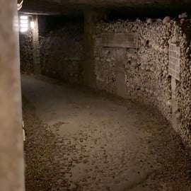 Visita às Catacumbas de Paris sem fila, em grupo de até 6