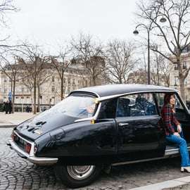 Paris - privat guidad stadstur Privat guidad stadsvandring i en Traction Avant eller DS 21