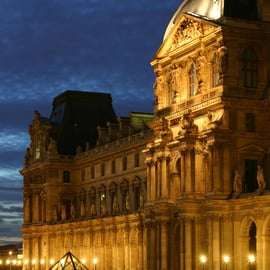 Privát éjszakai Louvre-túra sorbanállás nélküli belépéssel