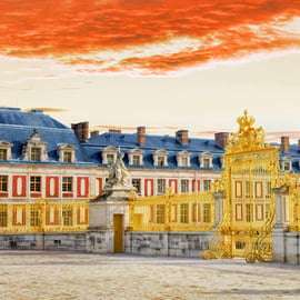 From Paris: Versailles Guided Tour by Deluxe Minibus