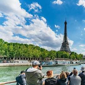 Paris: 1-Hour River Seine Cruise with Audio Commentary