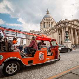 Paris: Private Electric TukTuk Highlights Tour