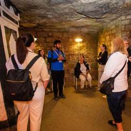 Catacombes de Paris : visite guidée en coupe-file et accès spécial