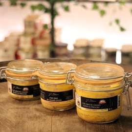 Paris: French wine tasting with cheeses and charcuterie
