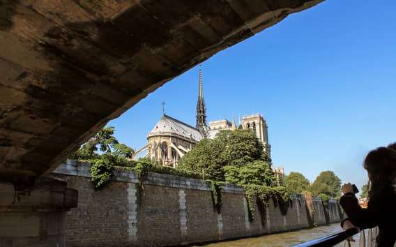 Párizs: hajókirándulás a Szajnán és a Canal Saint-Martin-en