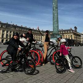 Guidad cykeltur i Paris på holländska cyklar för familjer