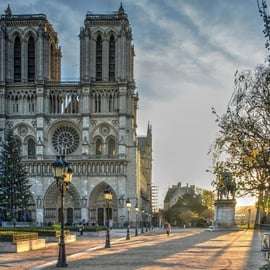 Notre-Dame: Interior Guided Tour with Reserved Entry