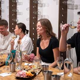 Paris Wine Class/Tasting: Wines & Apéritif Board with 1 Sommelier
