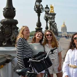 Paris: City Highlights Bike Tour