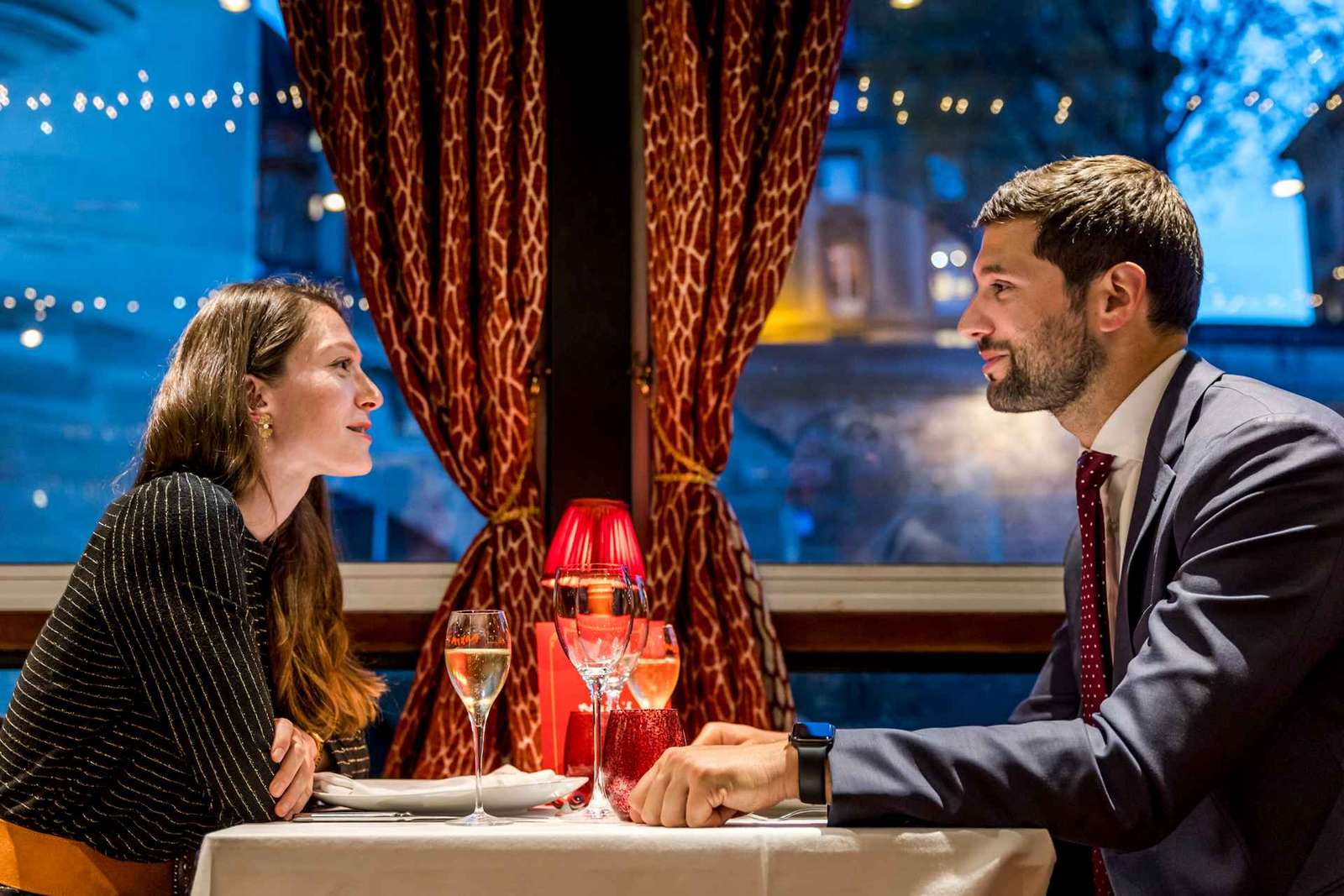 Paris: Maxim's Dinner Cruise on the Seine with Live Music