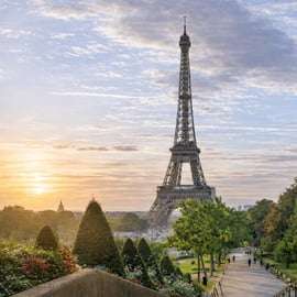 Paris: Eiffelturm 2. Stock oder Gipfel Geführte Tour