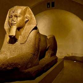 Paris: Louvre Private Family Tour for Kids + Reserved Entry