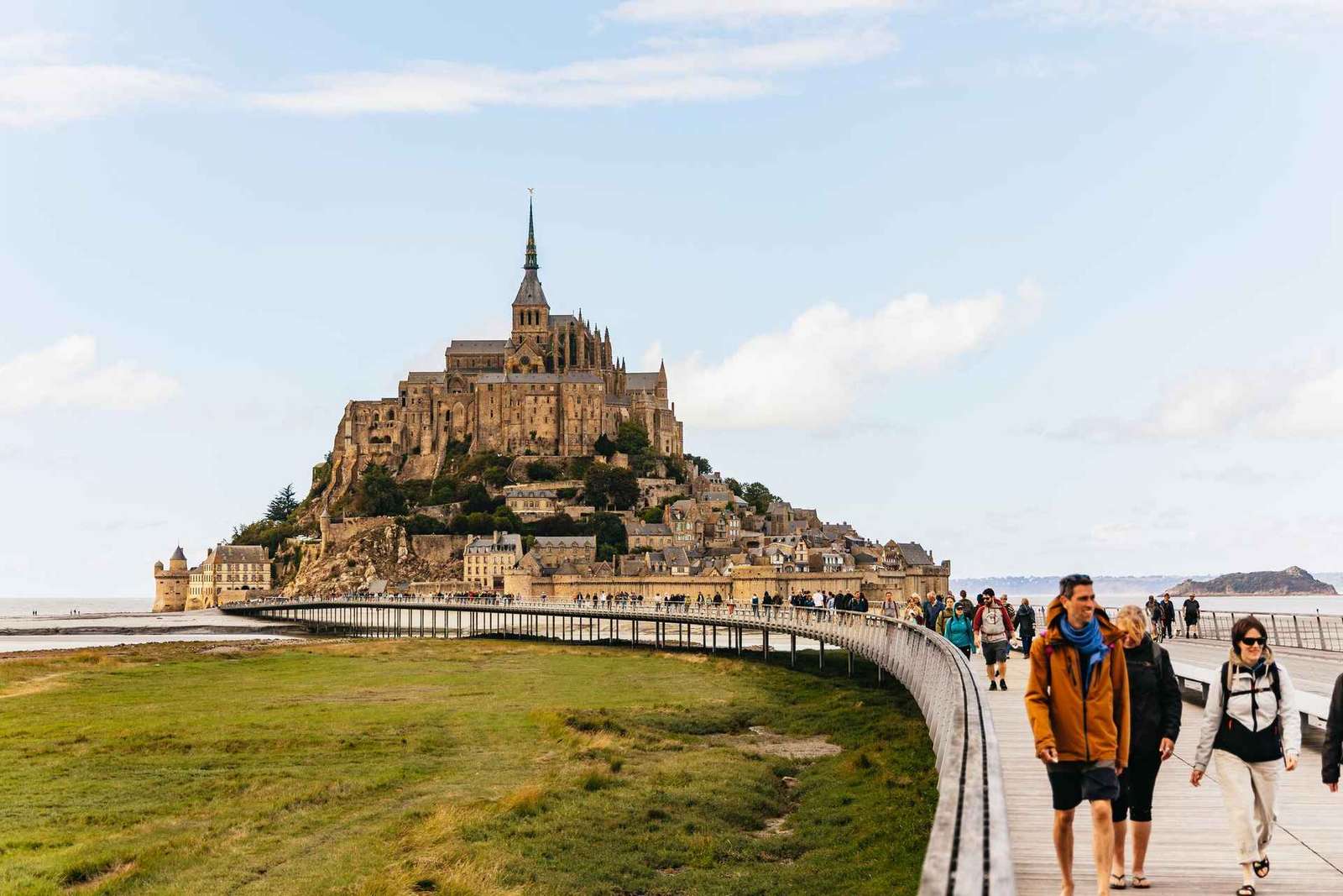 Paris: D-Day Landmarks and Mont Saint-Michel Guided Tour