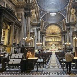 Klasszikus koncert a párizsi La Madeleine-templomban