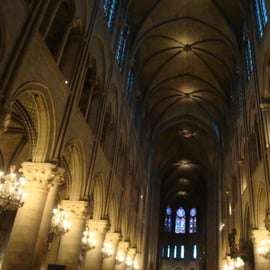 Notre-Dame korai belépéses túra, kis csoport
