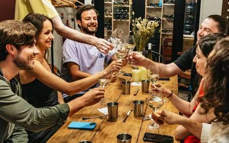 Parigi Corso di Enologia/Degustazione Serale: 5 Vini/1 Sommelier/Tagliere Aperitivo