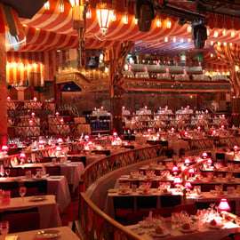 Spectacle du Moulin Rouge avec champagne et retour
