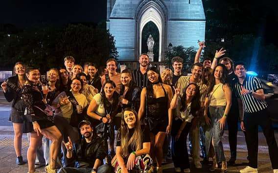 Paris: Social Pub Crawl – Come Alone, Leave With Friends