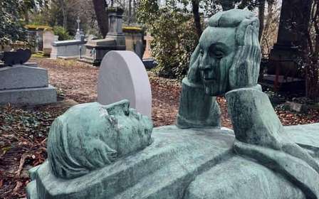 Chi ha ucciso Victor? Gioco di fuga al cimitero di Père Lachaise