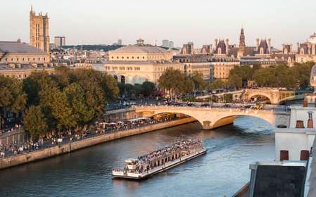 Paris : Croisière touristique sur la Seine avec les Bateaux Mouches