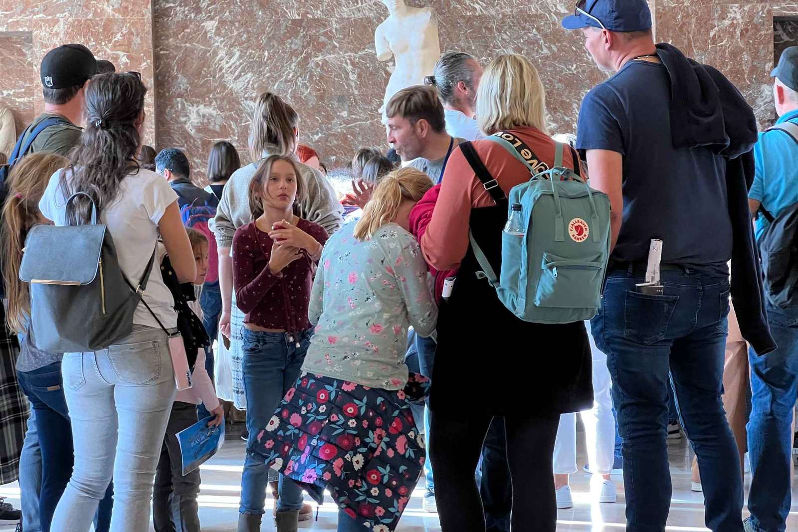 Paris Louvre: 2-Hour Private Tour for Groups or Families