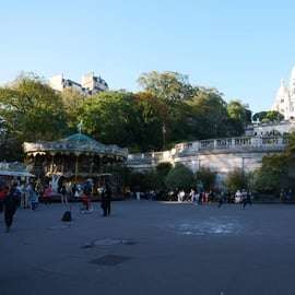 Paris: Montmartre Must-See Walking Tour with a Local Guide