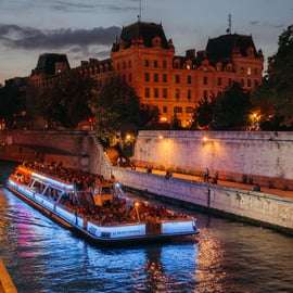 Paris: Cruzeiro turístico no rio Sena em Bateaux Mouches
