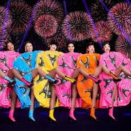 Parijs: 3-gangen diner & show in Paradis Latin Cabaret