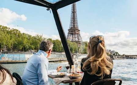 Parigi: crociera con cena gourmet di 3 portate sulla Senna