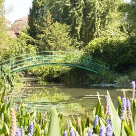 Giverny egynapos kirándulás Párizsból Monet kertjébe minibusszal