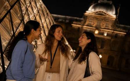 Notte al Museo del Louvre: esplorazione guidata per 6 persone al massimo