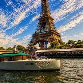 Paris: VIP-privatkryssning på Seine med champagne och macarons