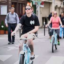 Kerékpáros városnézés Párizsban a kevésbé ismert útvonalakon: Marais és Latin negyed