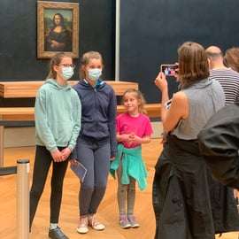 Paris Louvre: 2-Hour Private Tour for Groups or Families